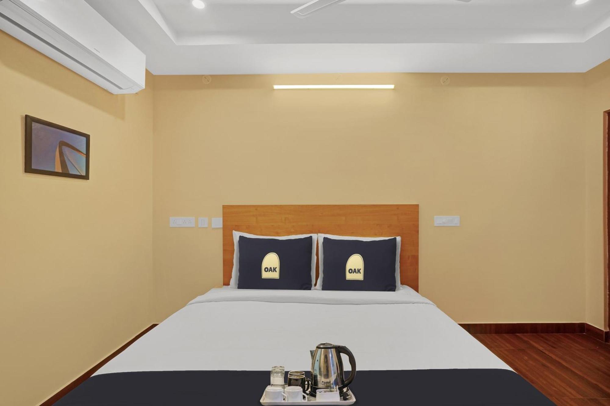Hotel Capital O De Alphabet Kākināda Extérieur photo