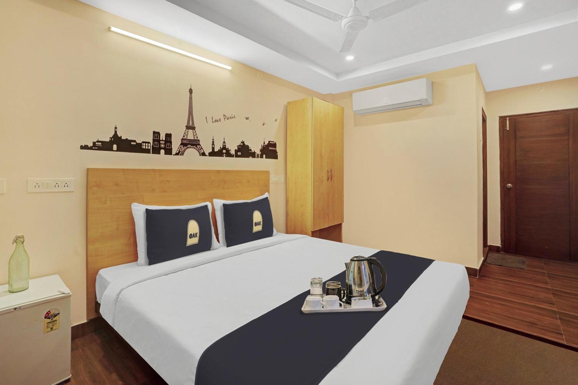 Hotel Capital O De Alphabet Kākināda Extérieur photo